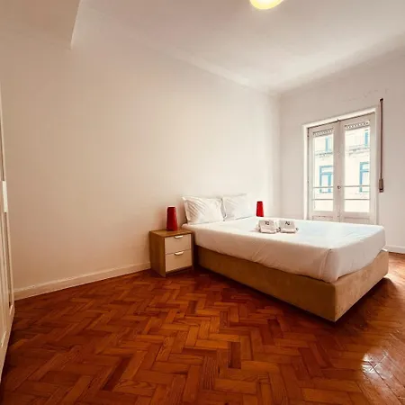Spacious Escape - Vale Formoso Oporto