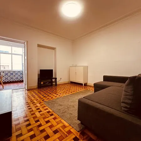 Spacious Escape - Vale Formoso Oporto